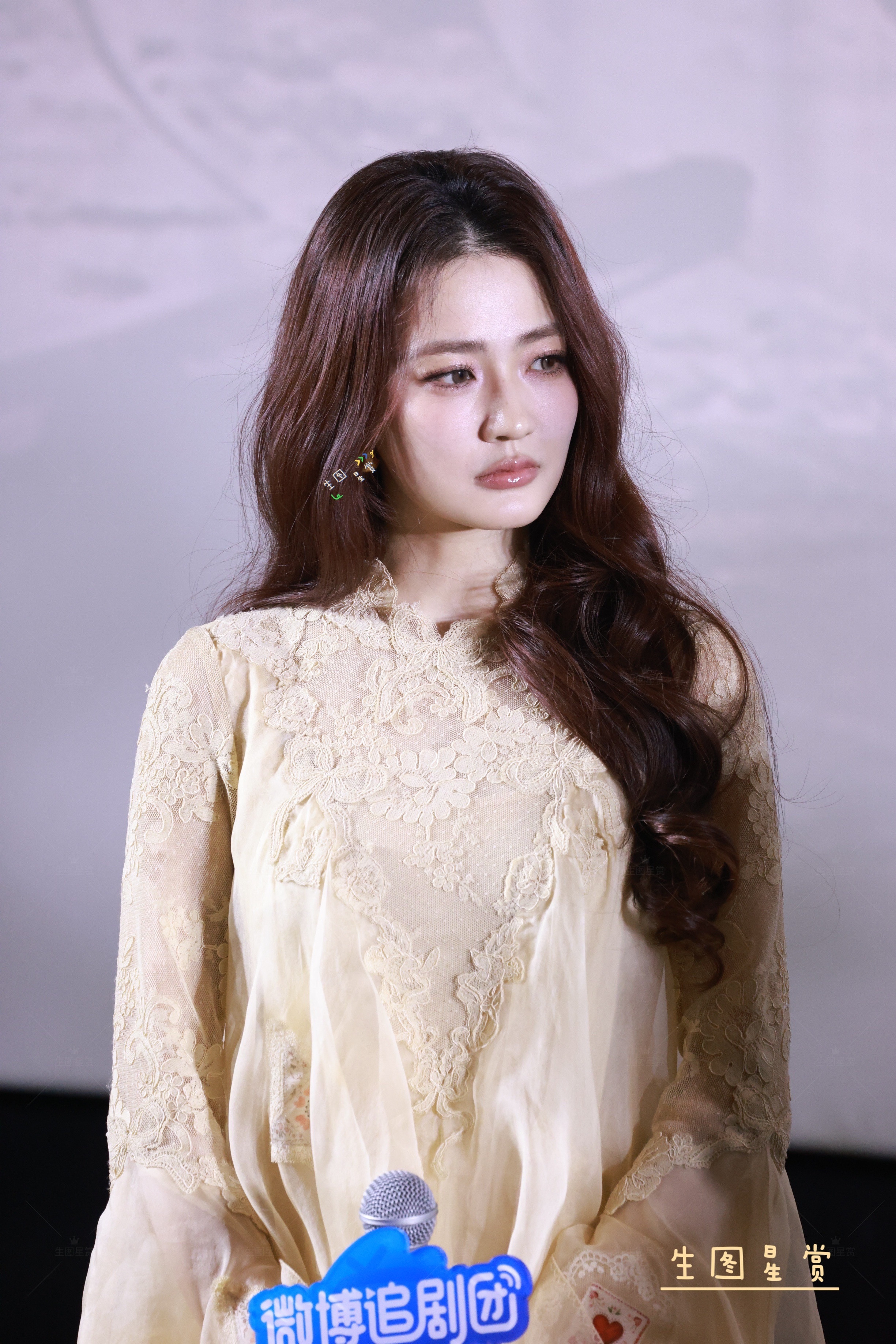 徐璐长安二十四计追剧团淡黄色系的美璐璐💛徐璐白莞徐璐