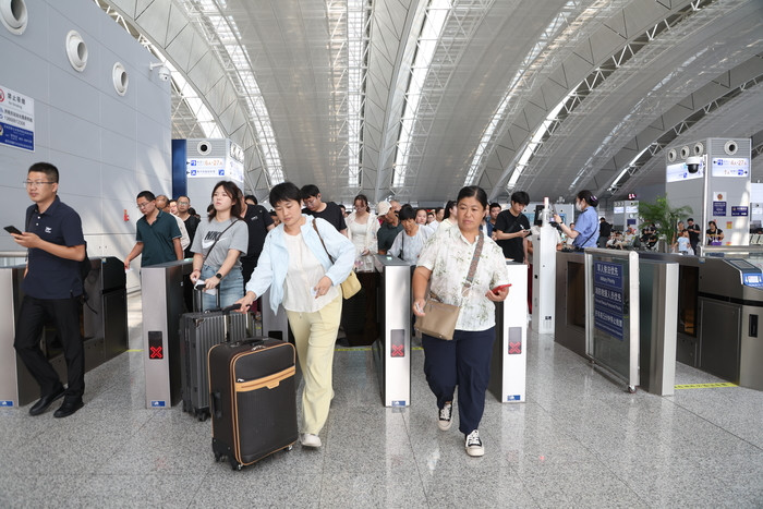 国铁济南局2025年暑运收官: 共计发送旅客4751.8万人