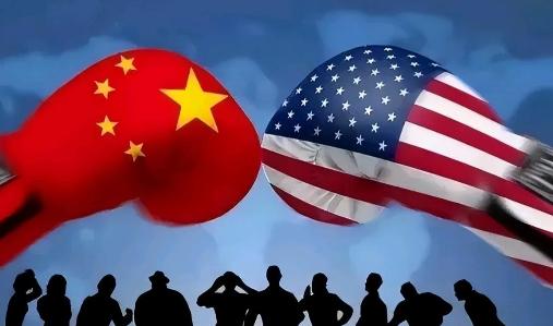 针对中美贸易战升级，凤凰卫视资深评论员石齐平撰文写道：“中国隐忍已久，准备已久，