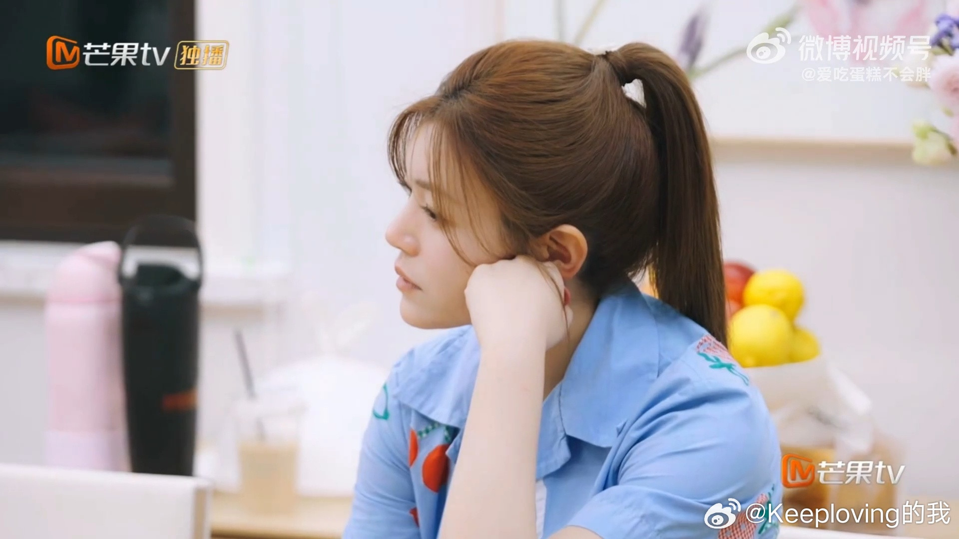 陈妍希看着欧阳妮妮一家三口的这一幕陈妍希看欧阳妮妮一家三口的眼神我家那闺女镜头
