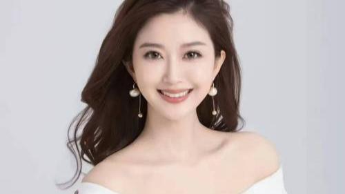 2月17日，央视新晋春晚主持人刘心悦发语音拜年，自曝为筹备春晚暴瘦至93斤，创近