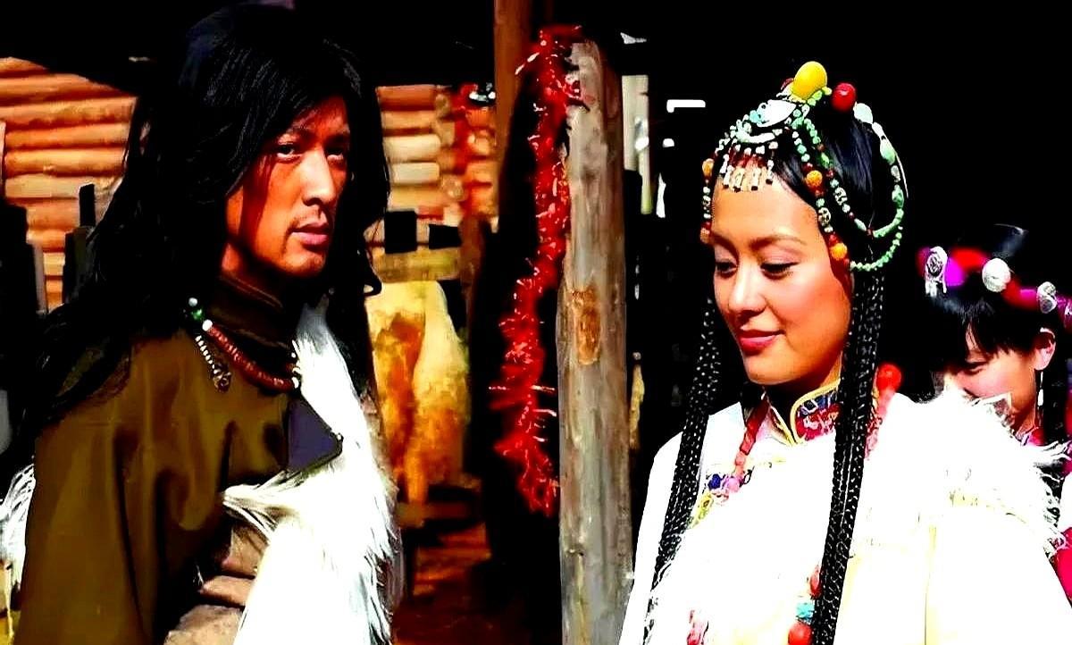 胡歌“深爱她”，刘烨“难忘她”，央视力捧她，为什么始终不红？你发现没？这姐们
