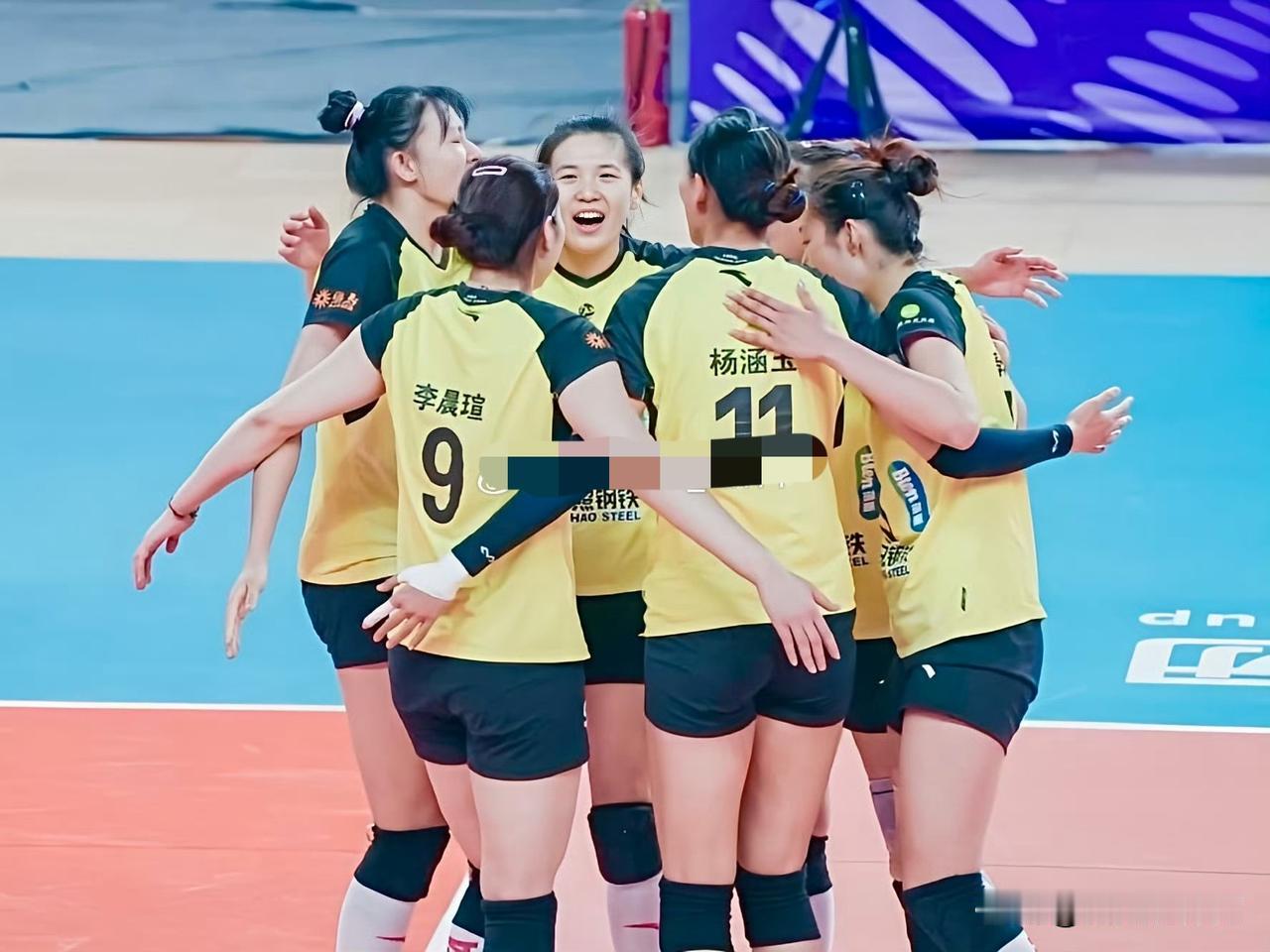 江苏女排竟然栽在了山东女排手里，一群国家队的打不过人家省队的！山东女排这场比赛变