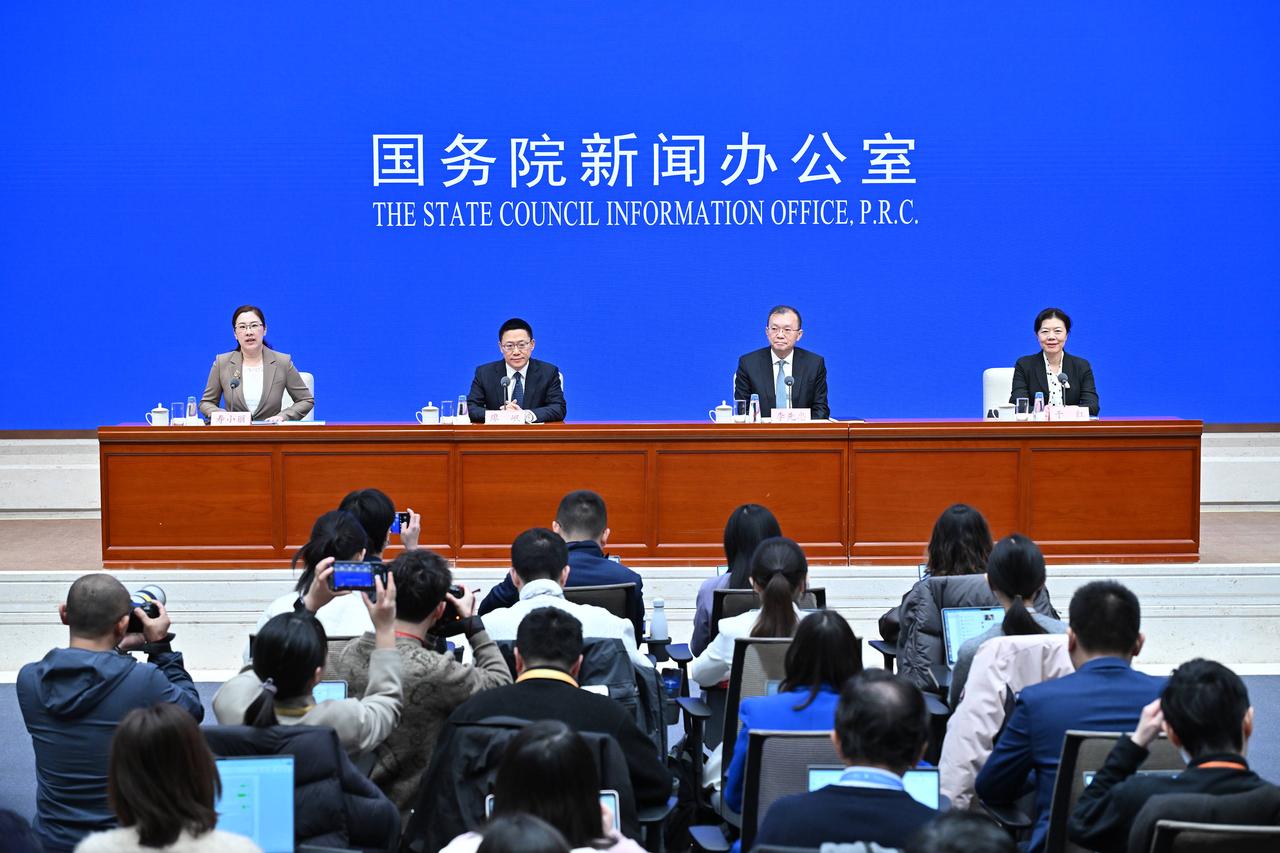 重磅！10月1日起房贷贴息落地，首套刚需买房最高省近5万！记者9月29日从
