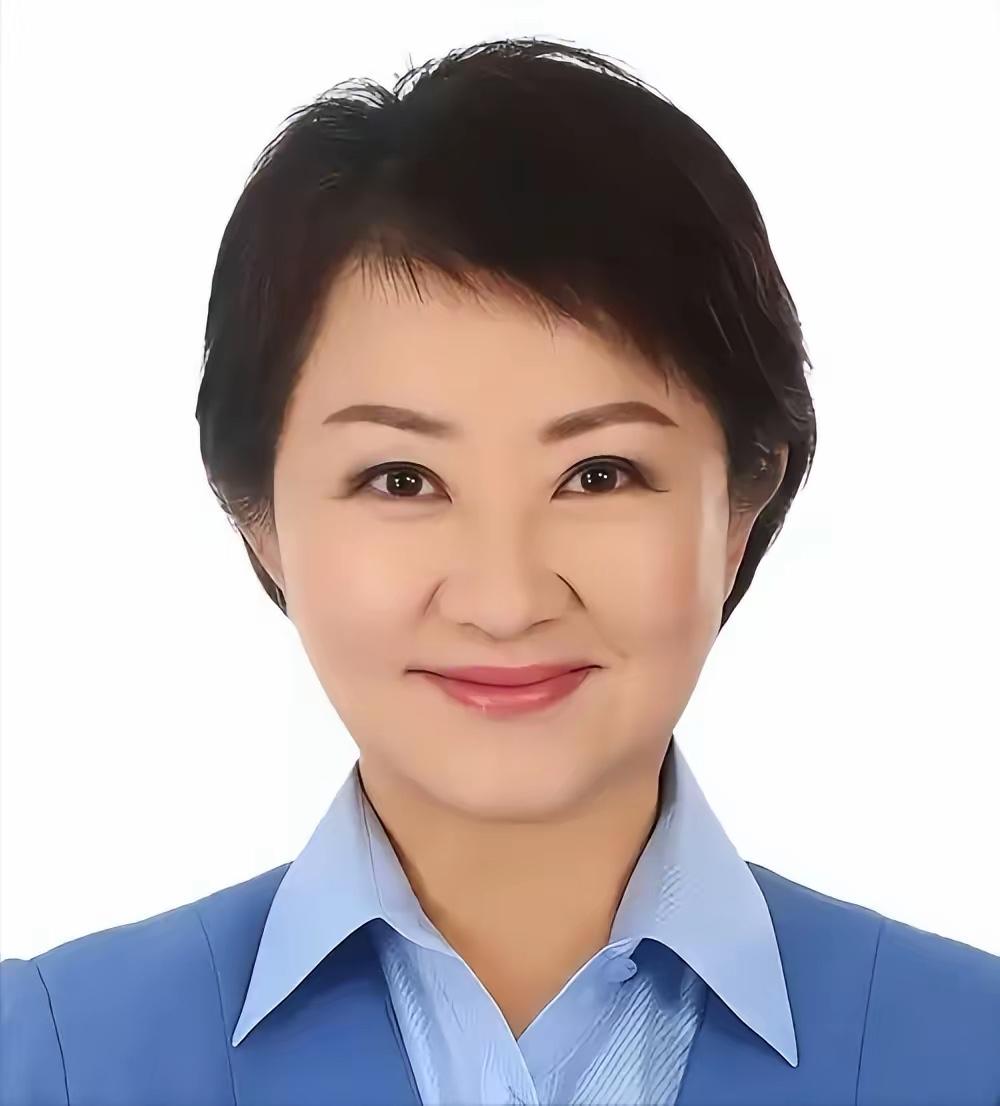 台中市长卢秀燕发布声明，3月26日，卢秀燕结束11天窜美行程回台，在议会公开