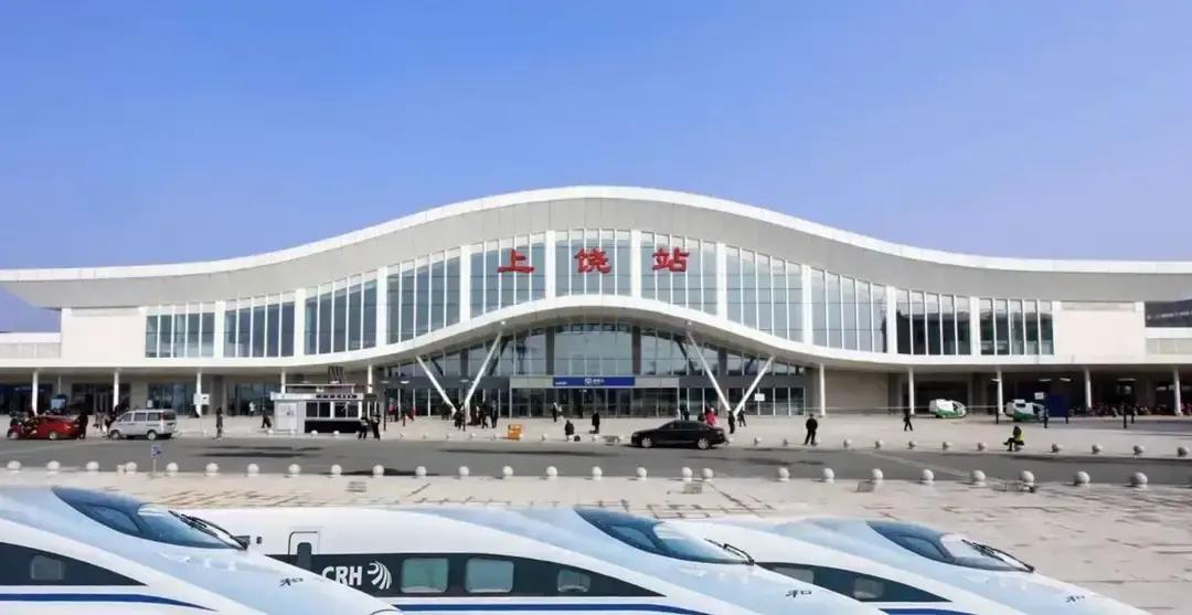 江西省火车站站场规模（1-10）1.南昌西站：12台26线2.庐山站：8台