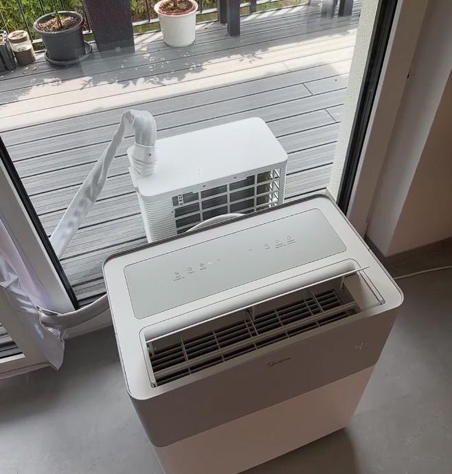 看到美的空调在欧洲走红后，我好奇查了一下这款“特供空调”，才发现空调的设计师真是