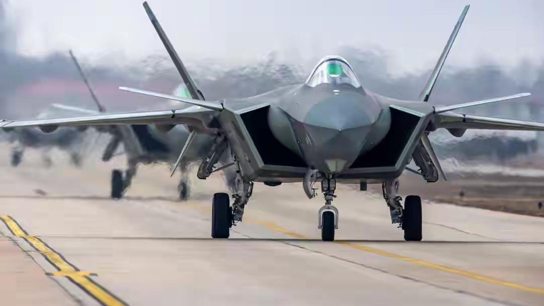 美:阿中你造那么多先进武器有什么用中:这话怎么说美:没有实战经验都是摆设