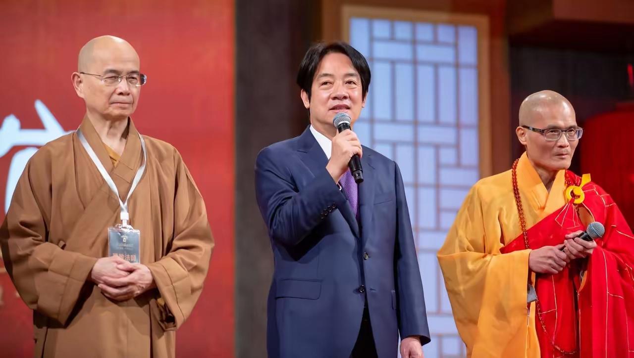 除夕夜，民进党当局抽到下下签（第60首）：抱薪救火火增烟，烧却三千及大千，若问营