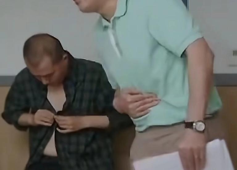 为什么倒霉的总是中年人浙江杭州一位30多岁的小伙子最近感觉身体不舒服，吃也吃不