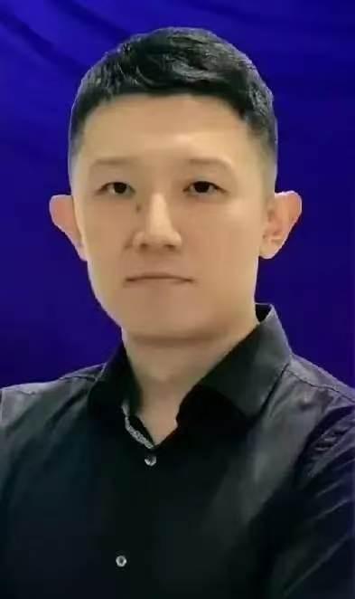 网络流传科大讯飞副总裁韩煜成拥有自己的家庭，家中有妻子和孩子，网传其妻子外在条