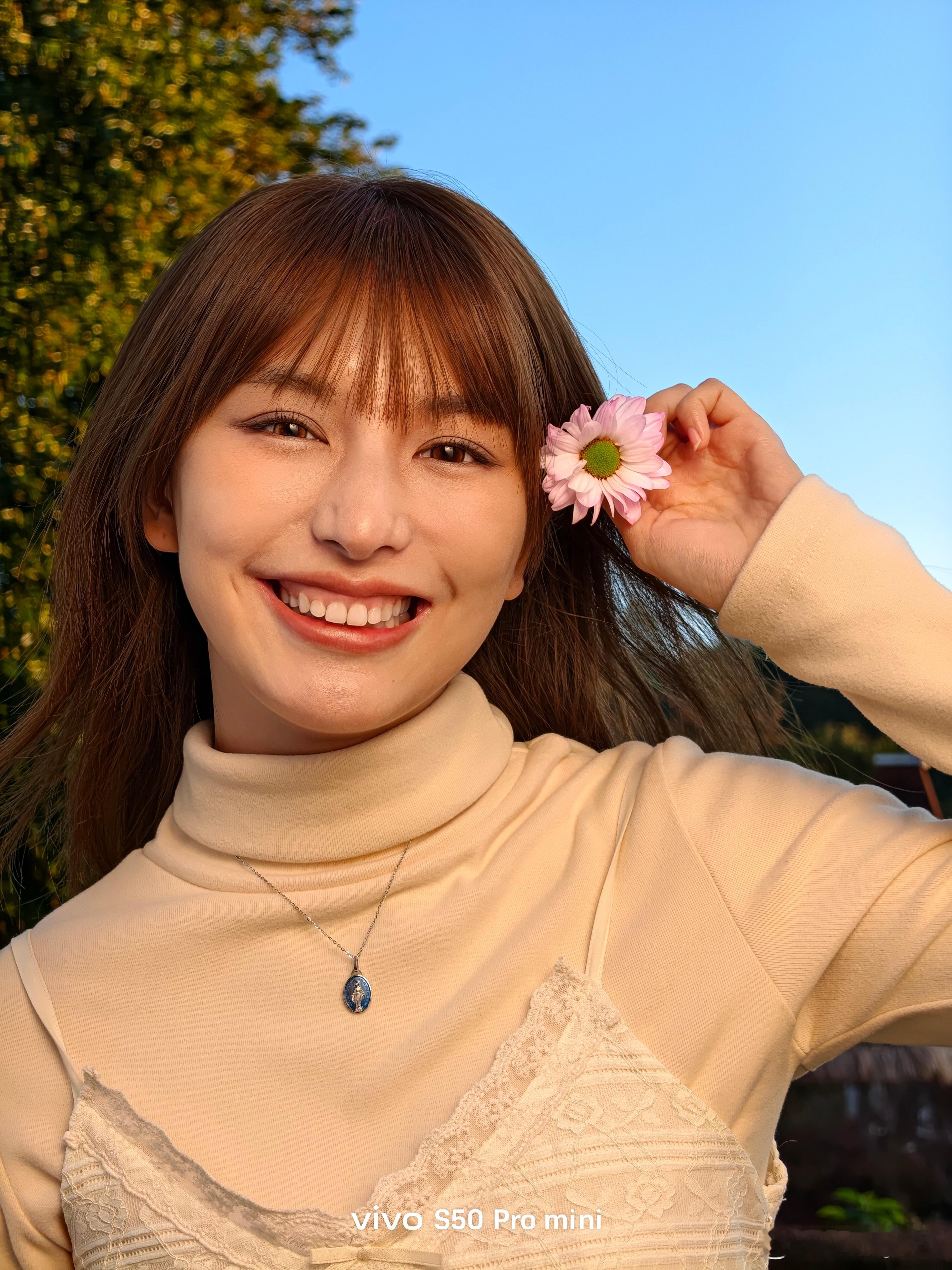 S50系列“战斗天使”长焦人像也这么强？S50系列全系搭载旗舰同款的清透自然人像