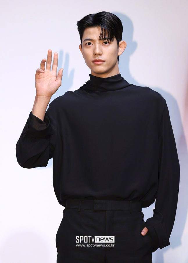 朴所罗门有望出演Netflix新剧BeautyintheBeas