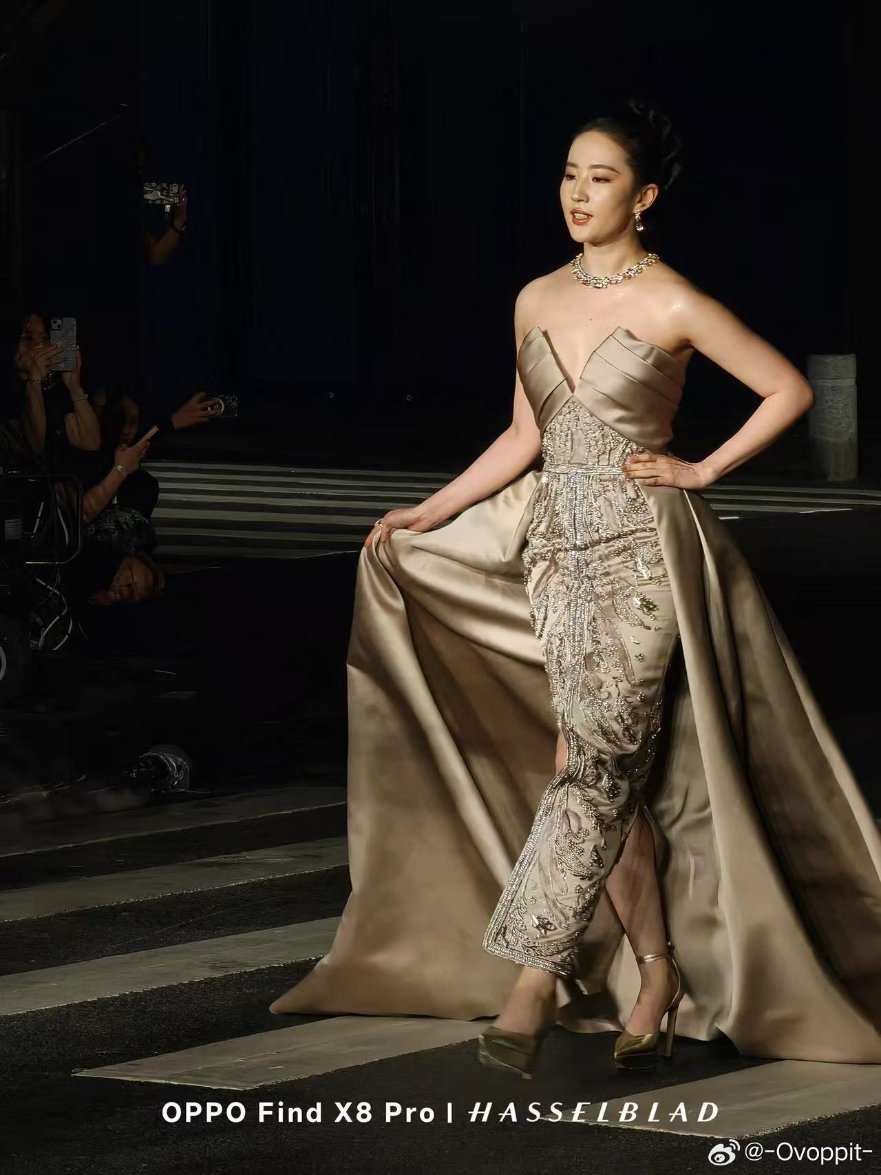 刘亦菲刘亦菲Vogue那场生图原来是这样的大家有看过嘛
