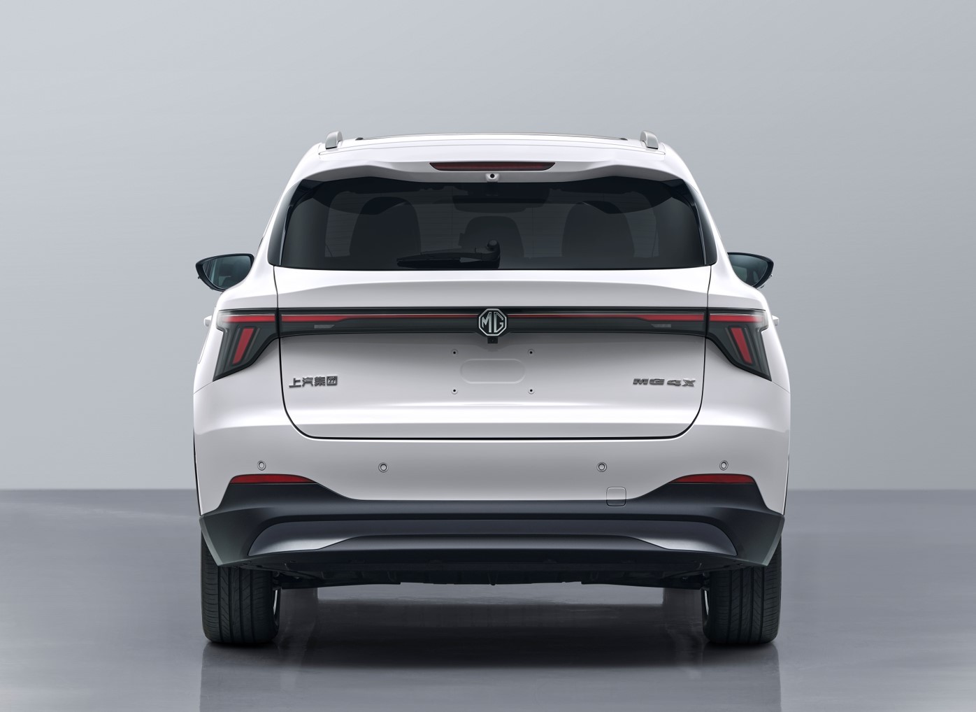 MG4XSUV对比元UP怎么样？MG4XSUV规格：4500*1849*1