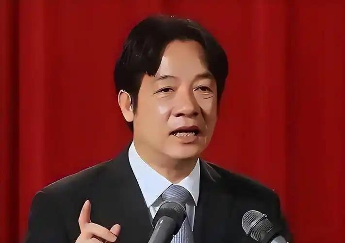 🌛台湾哭了，白跪白送。最近，台湾省民众心情十分低落，他们没想到台湾当局所做