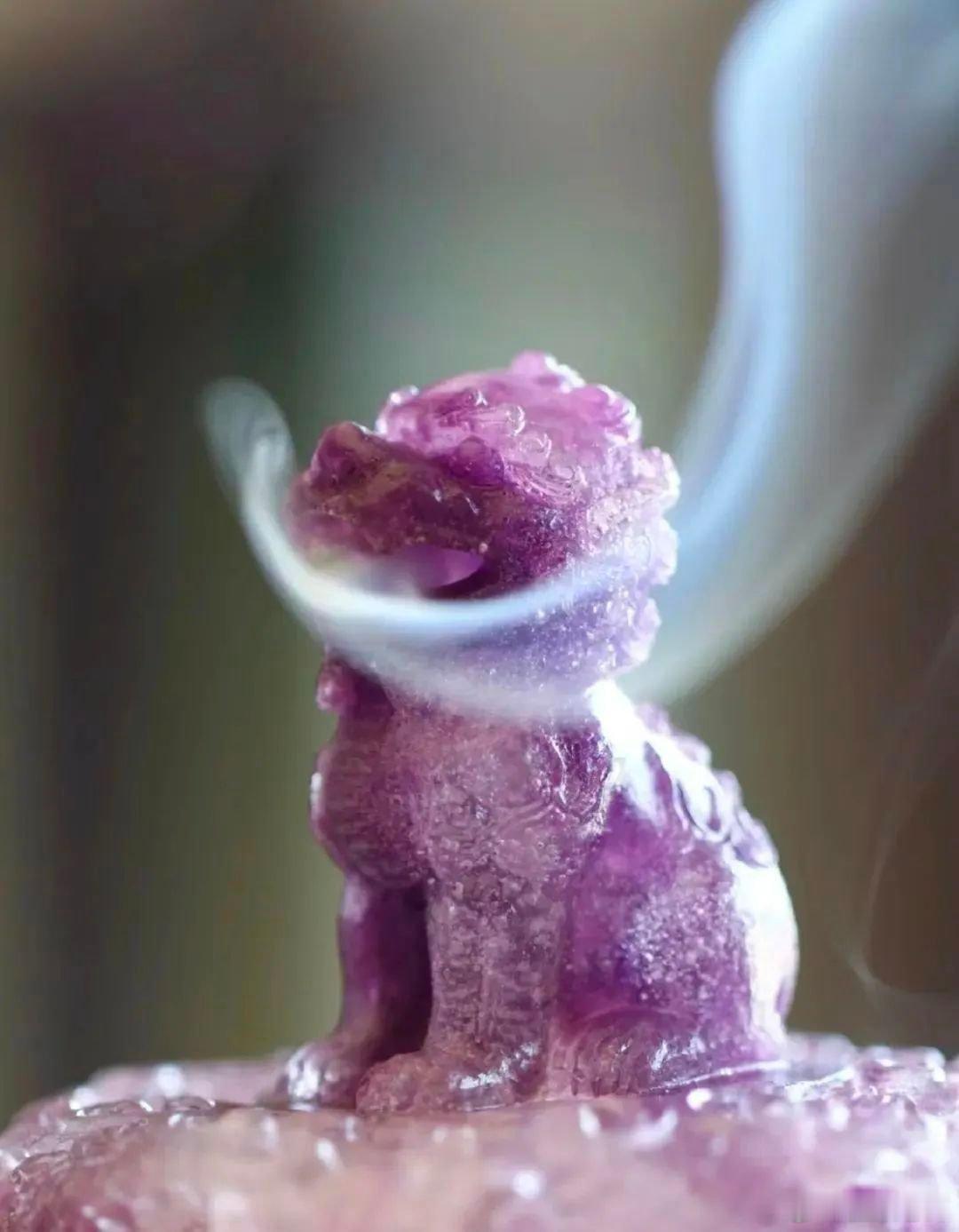 在别人看不见的地方，做好自己。戒虚荣，谨言行；远恶念，畏因果；不抱怨，不放弃。定