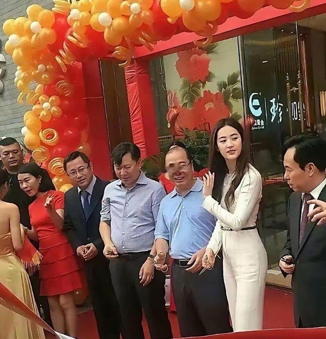还以为是刘亦菲