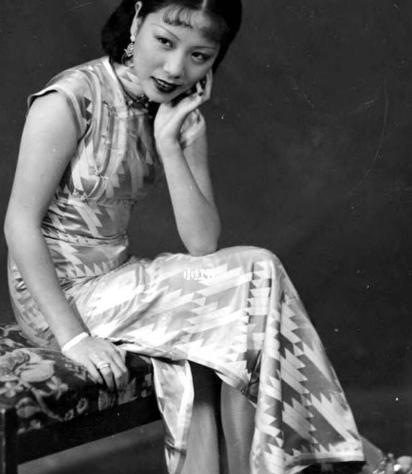 1921年，杜月笙带着30000大洋来找卢小嘉，求他放了黄金荣，但卢小嘉却说道：