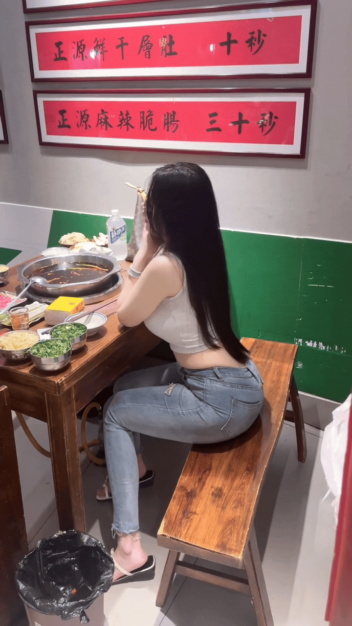 这样的身材穿牛仔裤真的很好看！
