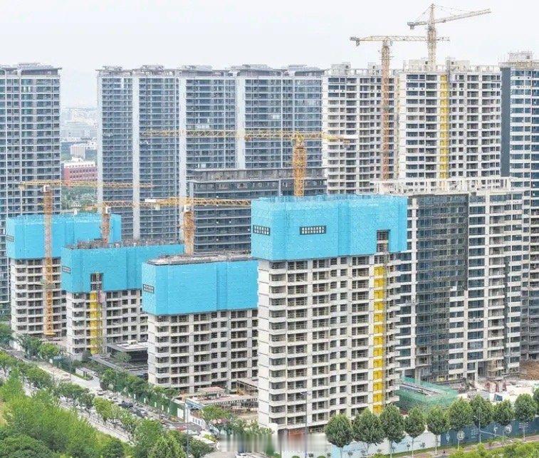 如果中国住房供应量下降30%，房价会涨吗？有机构分析，说到2027年或者2028年，国内新房供应量可