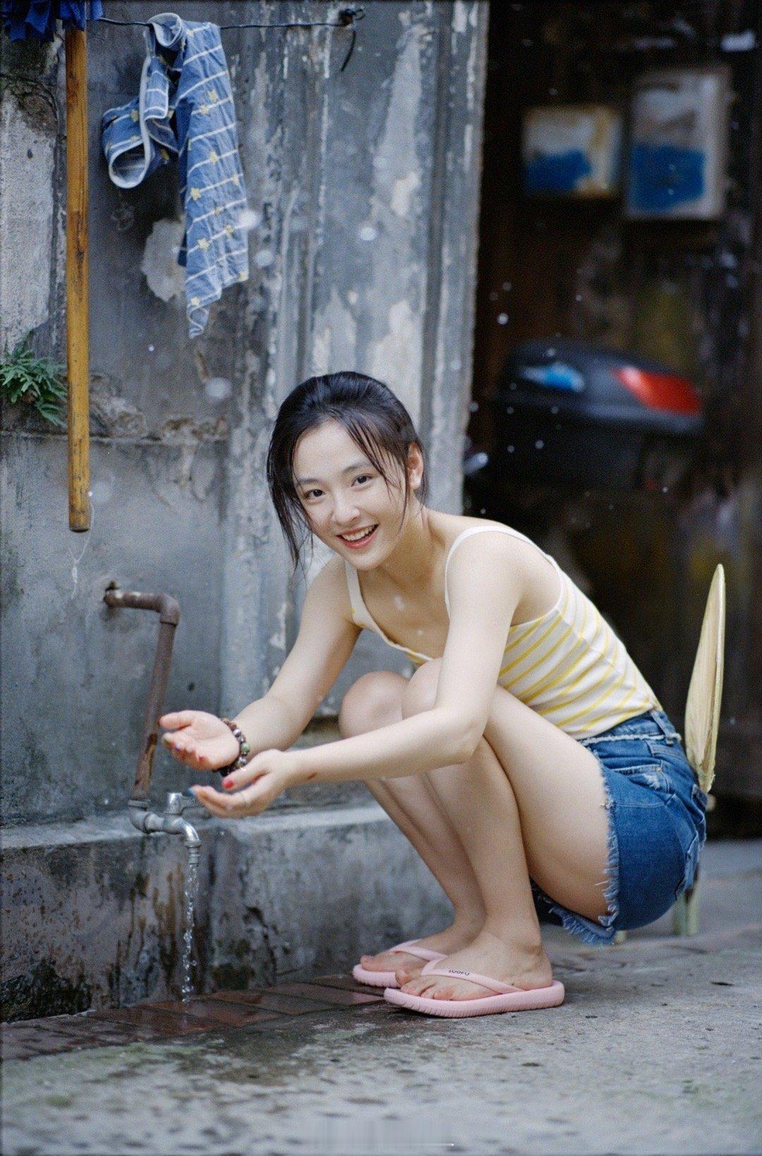 吴倩朋友怎么那么会拍吴倩吴倩夏日写真，好美好可爱🍉​​​