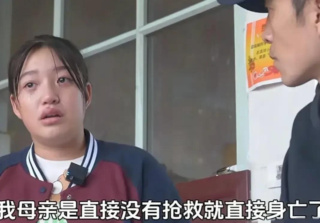 太让人心疼了！13岁女孩父母双亡，满墙奖状寄哀思：家庭我比不了人家，我能比的也只