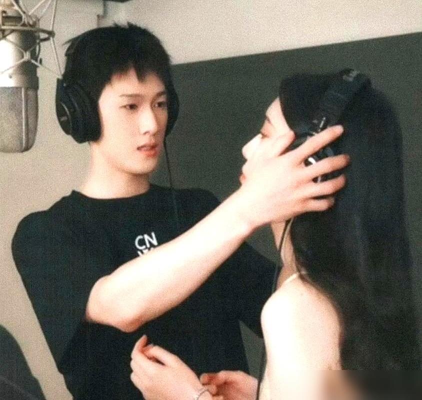 孟子义李昀锐分手？假！娱记曝：他俩下月同录跑男，爱巢不换！别傻了，外卖地址