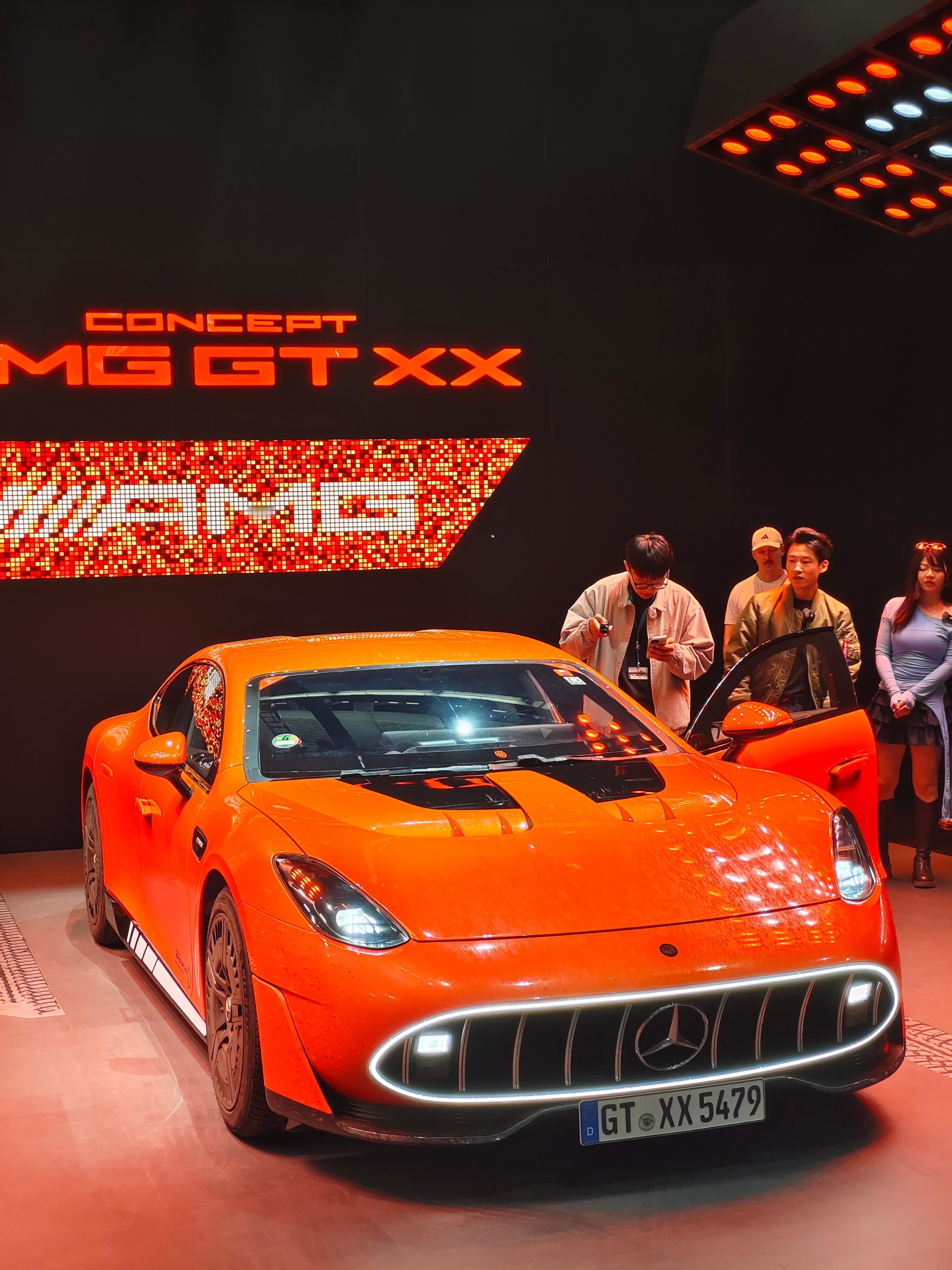 奔驰高性能纯电四门GT概念车AMGGTXXConcept中国首秀，怎么第一