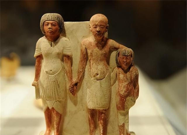 埃及法老著名实验，把婴儿聚一起，不教说话，会产生新的语言吗？语言如何诞生，是