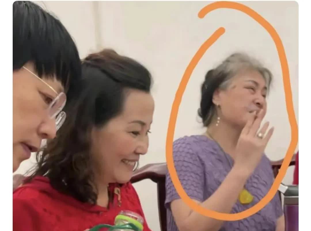 感觉在熟人面前，隋永清放得很开，抽烟喝酒都来呢。很多女明星比较养生的话，抽烟喝酒