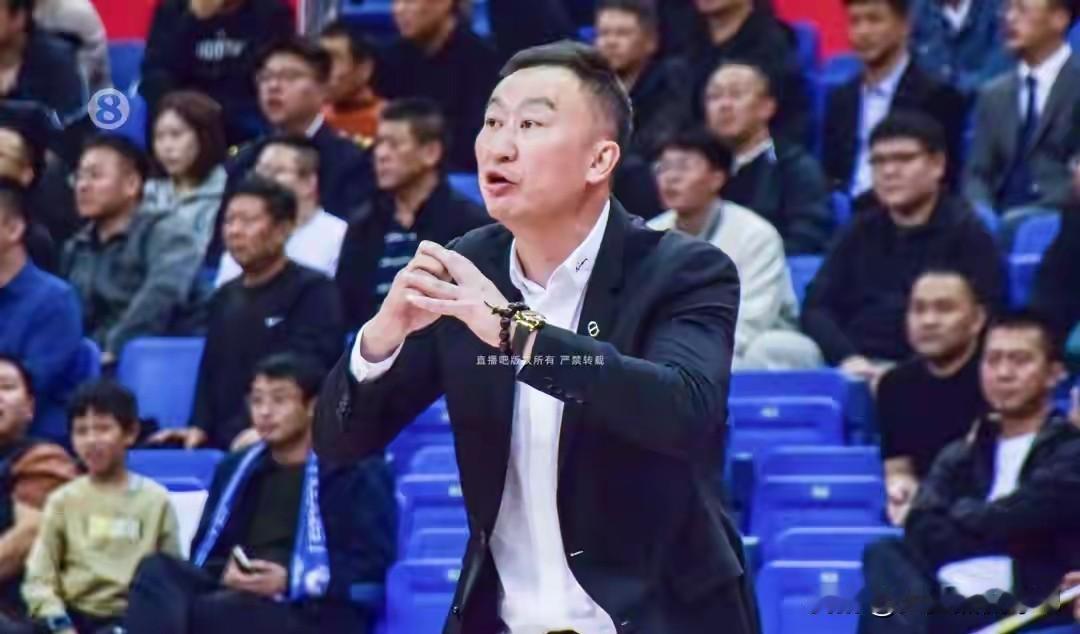 刘维伟，许利民，潘江，张庆鹏，四人谁最先下课呢？目前CBA国内教练遭遇下课潮，