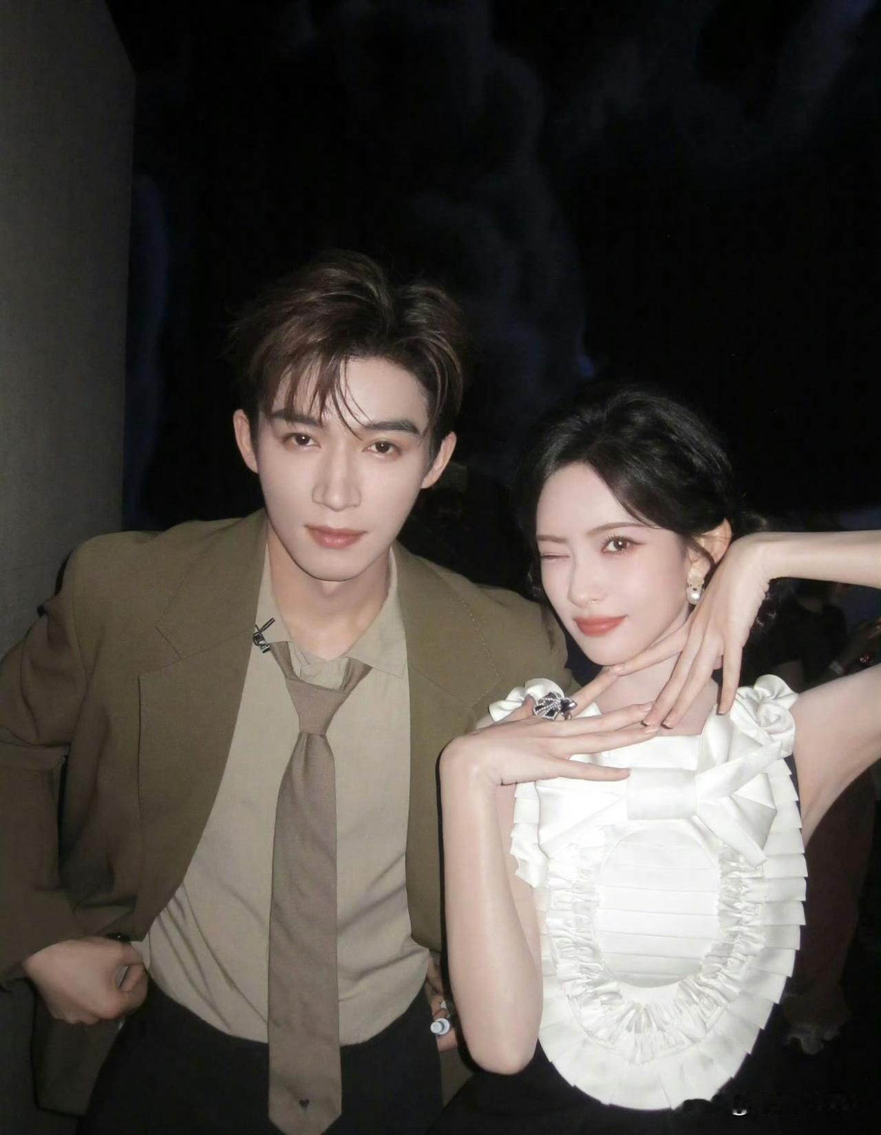 12月27日，恋综《是很靠谱的朋友》嘉宾：孟子义，范丞丞，汪苏泷，王星越，白鹿