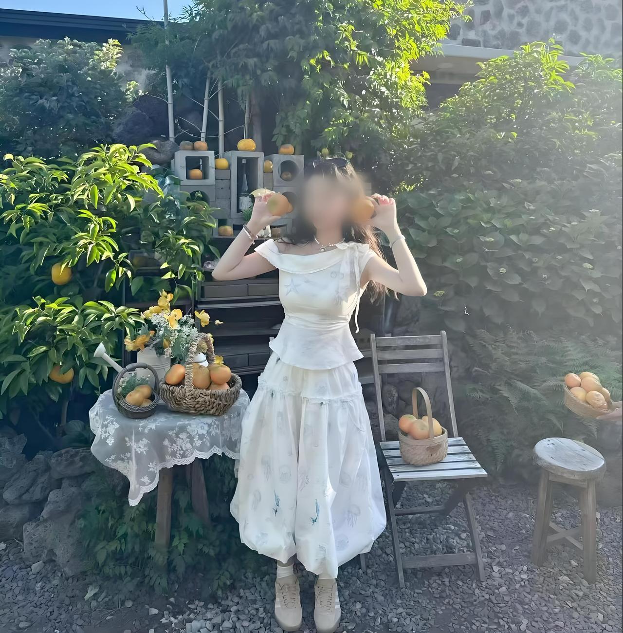 在韩被害的25岁中国女留学生文文是自愿和郑某某进入住所的，郑某圣作案后曾男扮女装