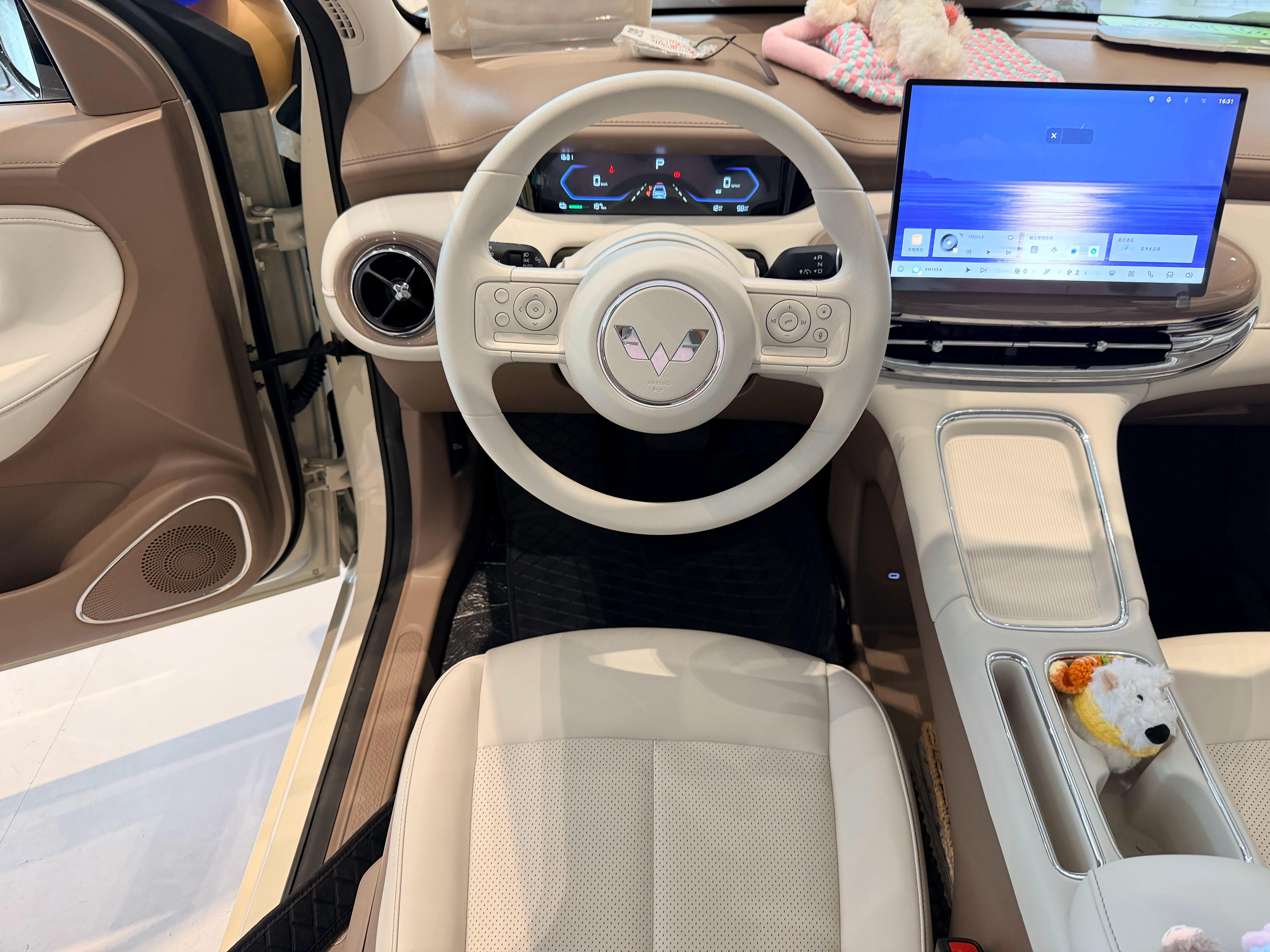 一口气试了三台车 上汽通用五菱：我不做老头乐了 迪子：现在的我不打低端...