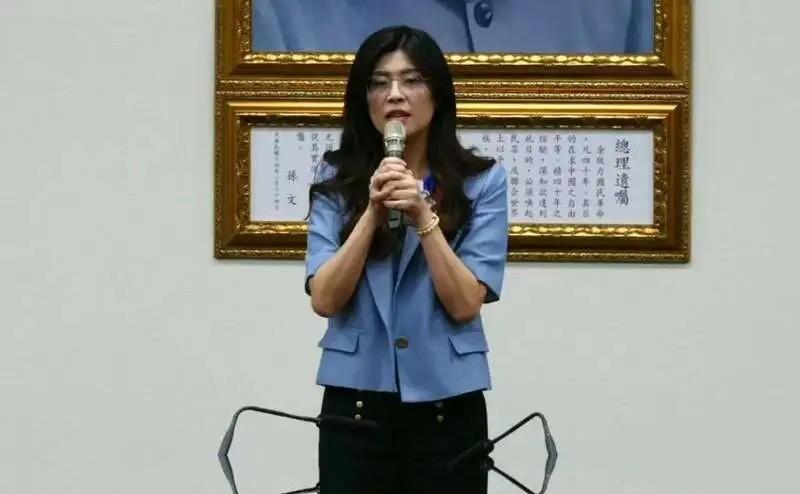 无视韩国瑜？郑丽文打破往例要与王金平、柯志恩在高雄同框，黄国昌答复来了。由于县市