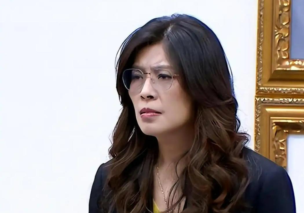 拿到大陆的好处后，郑丽文原形毕露：5年内，我都不支持两岸统一。日历刚刚翻过2