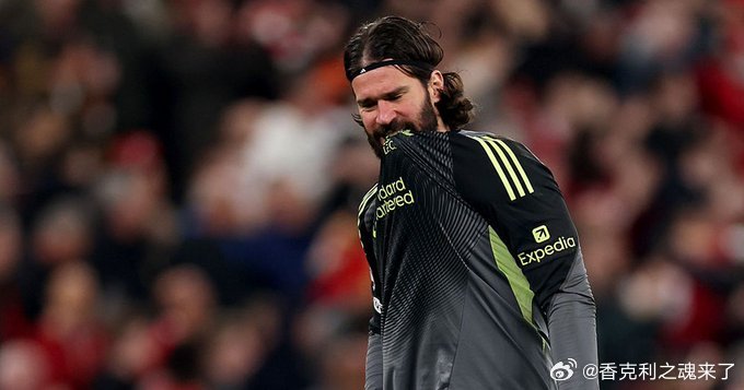 根据米兰体育报透露尤文并未放弃引进阿利松，而他们的门将引援备选方案是迪奥戈·科斯