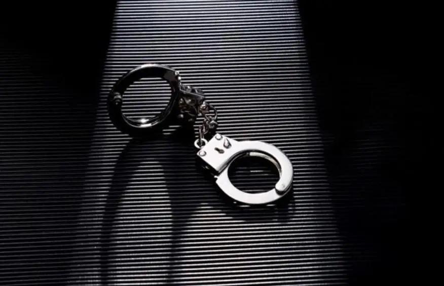 广东，女子胃部长了息肉，她以为自己身患癌症，命不久矣，便有了轻生的念头，她和邻居