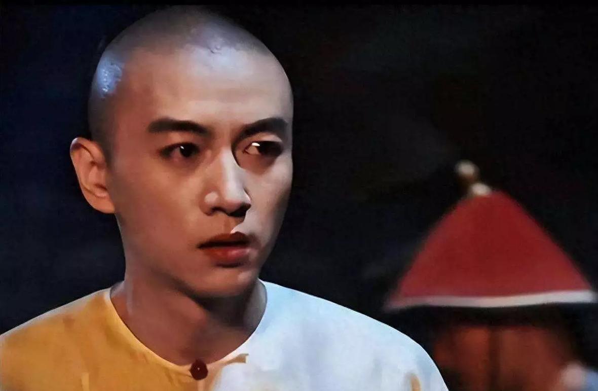 离婚9个月陈晓转型？竟踏上赵丽颖当年旧路离婚9个月的陈晓，近期动向藏着意外转