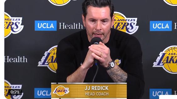 雷迪克在湖人和魔术赛后谈到裁判漏判了詹姆斯一次犯规说：“当我们以10