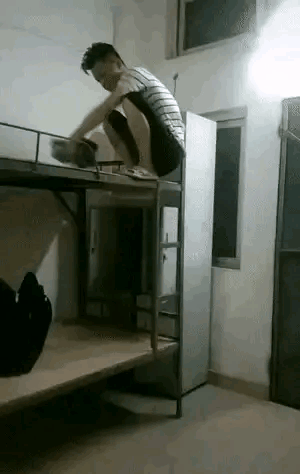 衣服够结实床够坚挺要不哪一项都得进医院