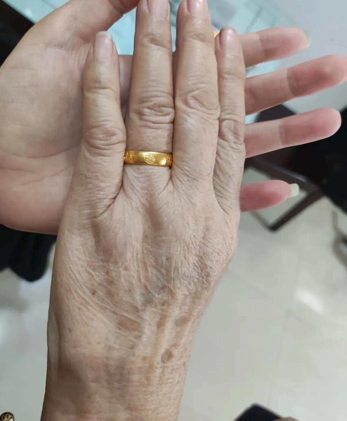 这婆婆才是真·人间清醒！弥留之际的一个举动，既守住了人情，又避免了家庭反目，太