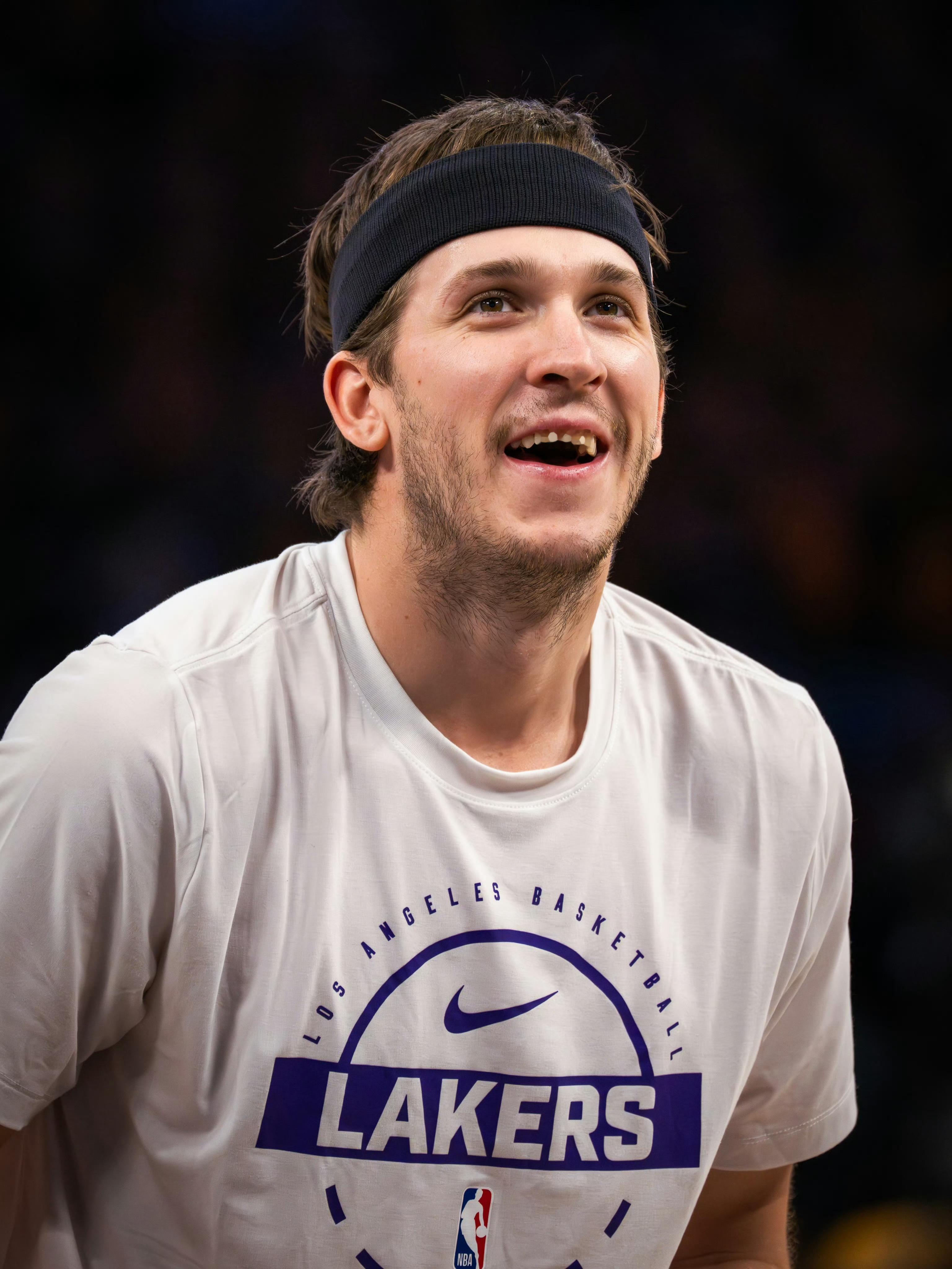 NBA2K27一些已知球员的评分，费城76人首发球员VJ-埃奇库姆83分。目前里