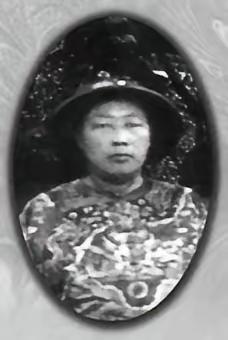 少年天子的惊怒瞬间：深宫帷幕后的难堪一天，12岁的同治帝，去给母亲慈禧请安。