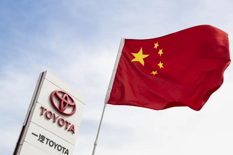 关于2026款丰田卡罗拉的儿子问我：爸爸，2026款卡罗拉都卖了这么多年，为