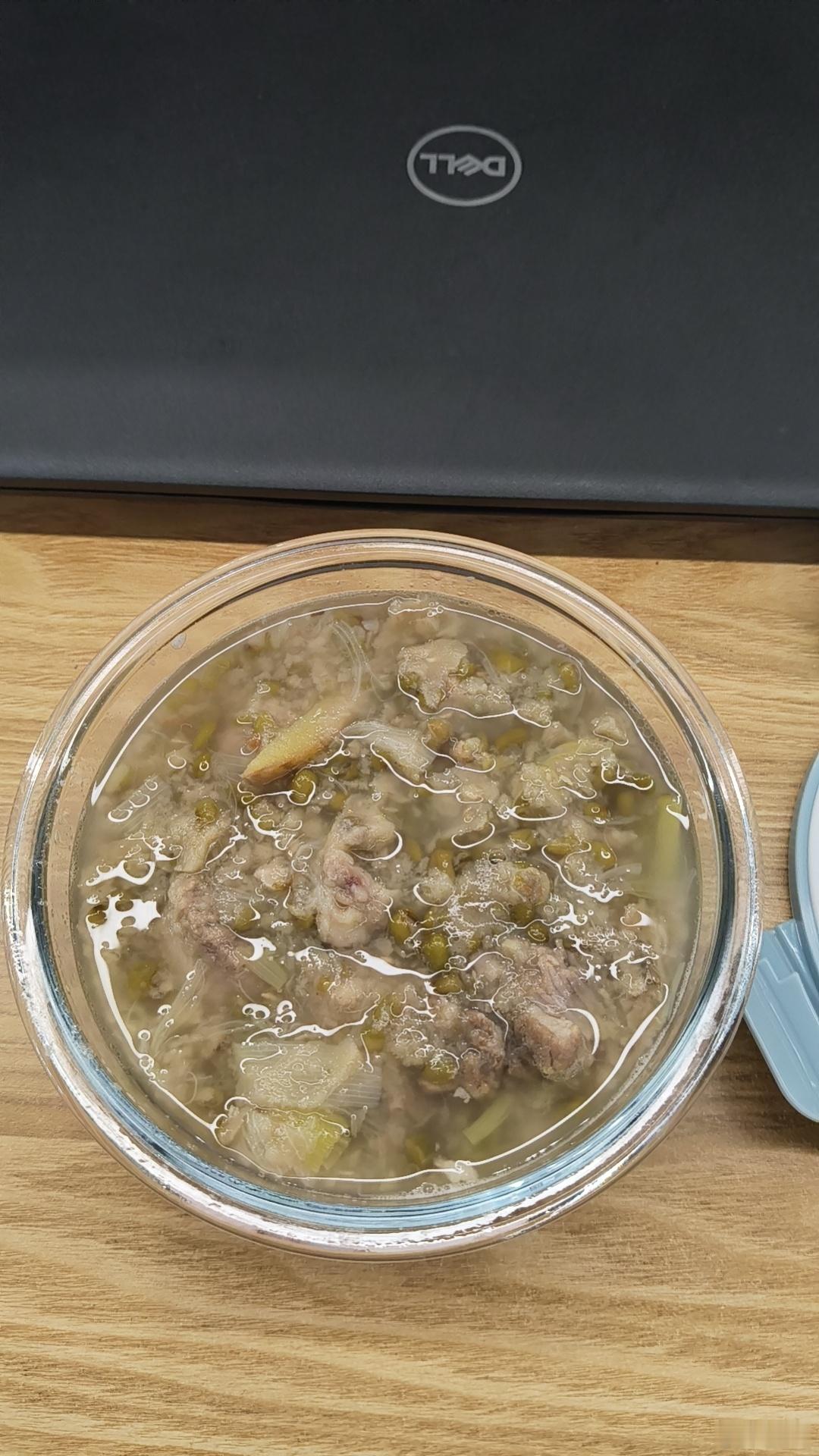 人怎么能做出这么难喝的绿豆排骨汤​​​