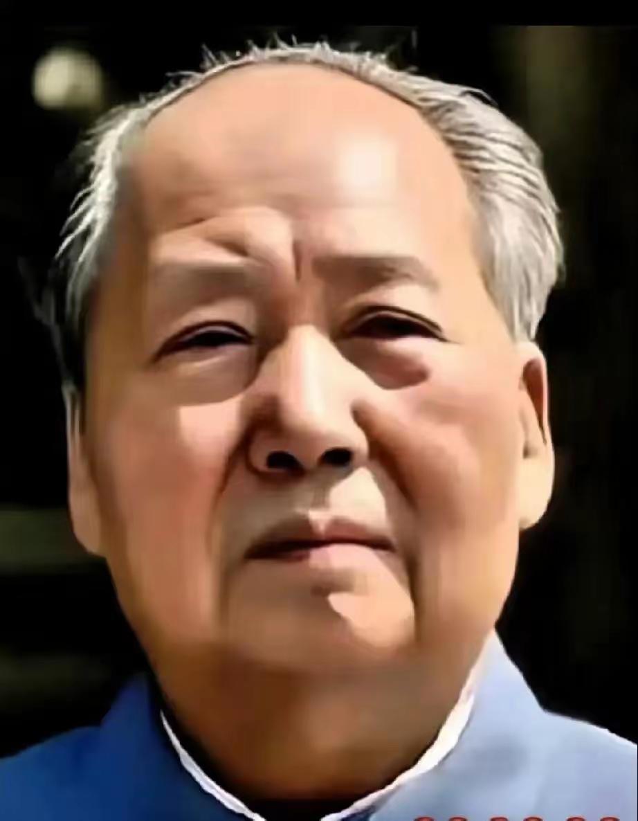 伟人胸襟昭日月，千秋功业照山河。毛主席的精神，就藏在普通人的日子里，刻在一辈