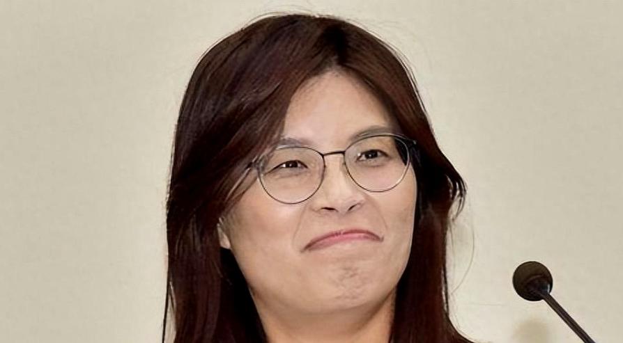 国民党主席选举又变天了！郑丽文的民调已经进行反超，成为第一名！而被国民党的守旧派