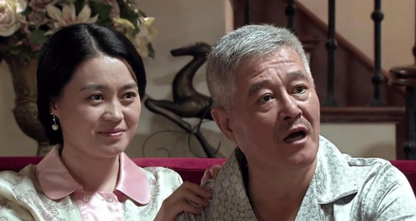 一天，赵本山对关婷娜说：“旁的事情你别管，以后你来做我老伴。”关婷娜一时反应不过